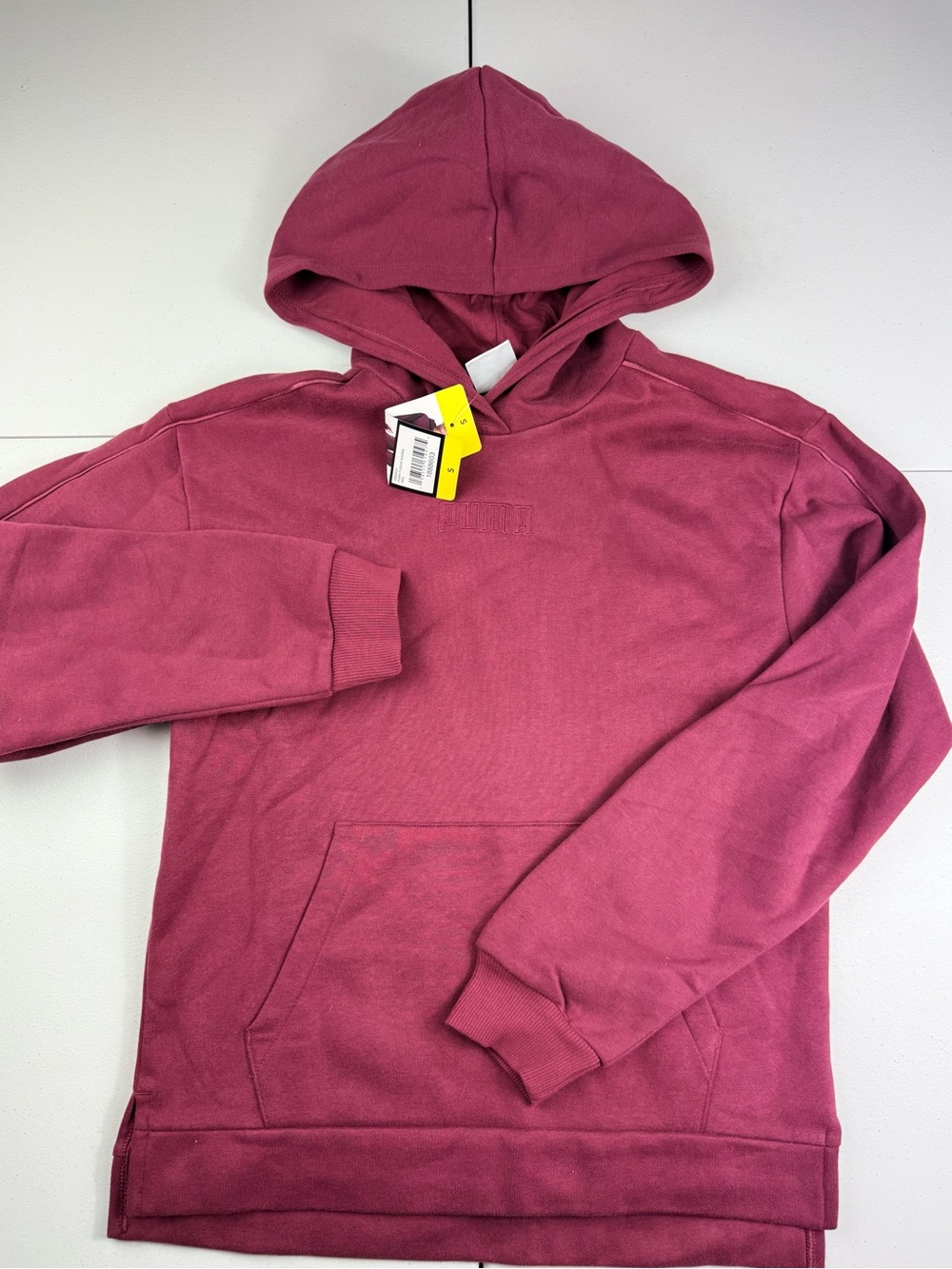 Puma women’s Hoodie in burgundy New small